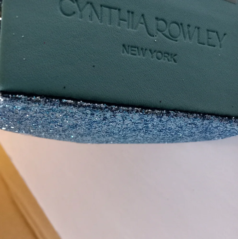 *🌟*Cynthia Rowley New York Blue Glittery Jewel Box -Makes A Perfect Gift